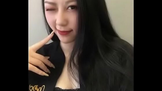 Ảnh trong Chơi em gái lễ tân Vũ Phương múp một cách quá đáng